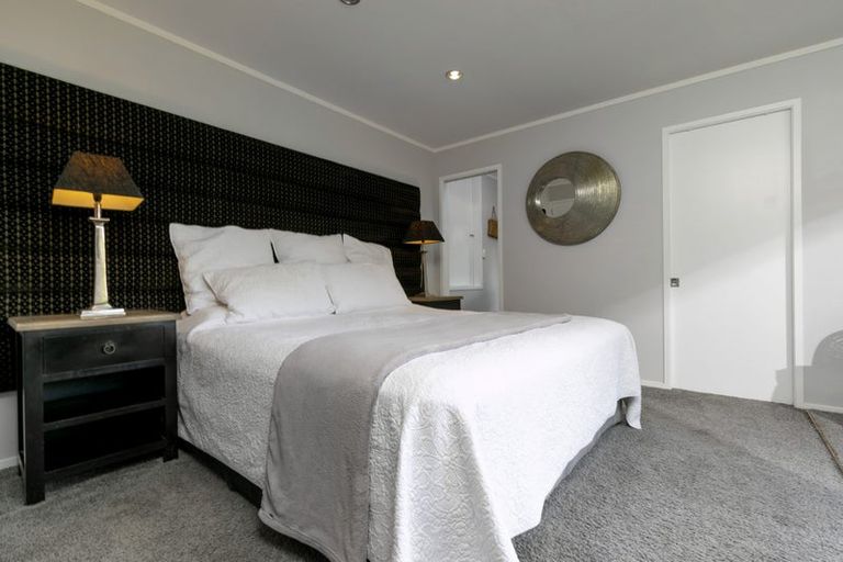 Photo of property in 12 Oratau Place, Greenhithe, Auckland, 0632