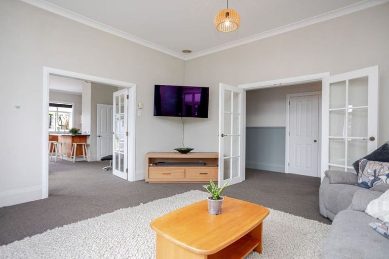 Photo of property in 12 Albert Street, Dannevirke, 4930