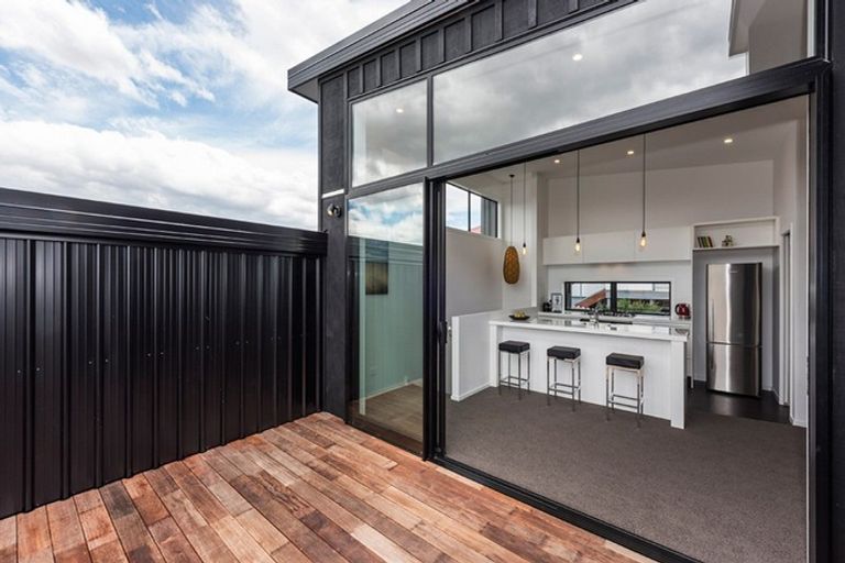 Photo of property in 53 Totara Terrace, Wanaka, 9305