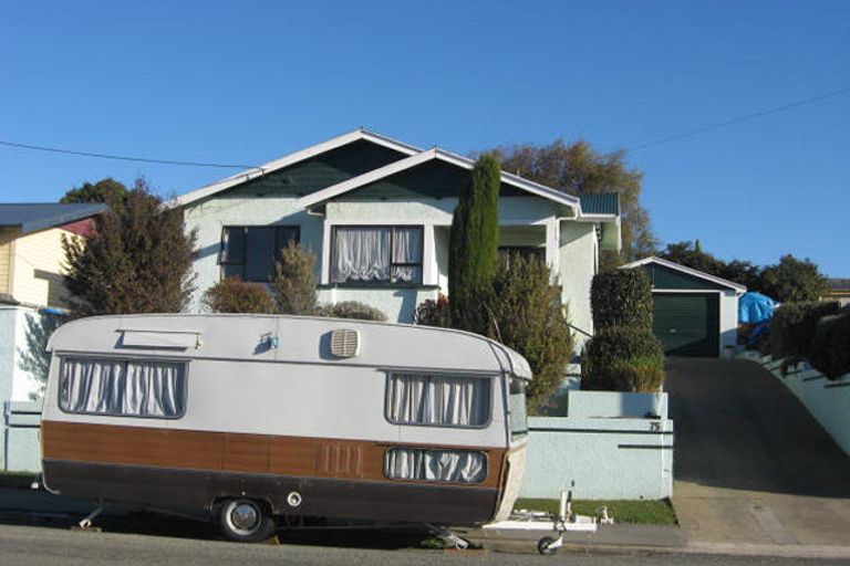 Photo of property in 75 Test Street, South Hill, Oamaru, 9400