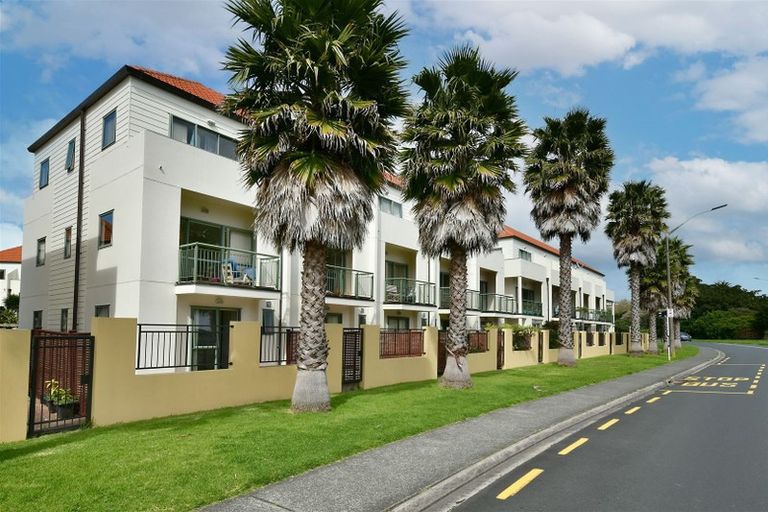 Photo of property in 14 Waterside Crescent, Gulf Harbour, Whangaparaoa, 0930