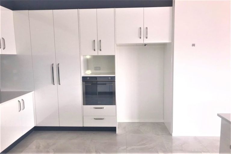 Photo of property in 19 Resolution Drive, Gulf Harbour, Whangaparaoa, 0930