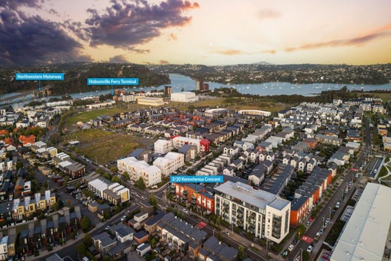 Photo of property in 3/20 Kerewhenua Crescent, Hobsonville, 0616