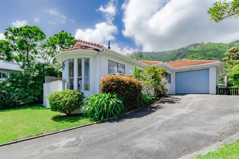 Photo of property in 81 Huia Street, Waikanae, 5036