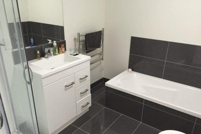 Photo of property in 42 Kuaka Drive, Takanini, 2112