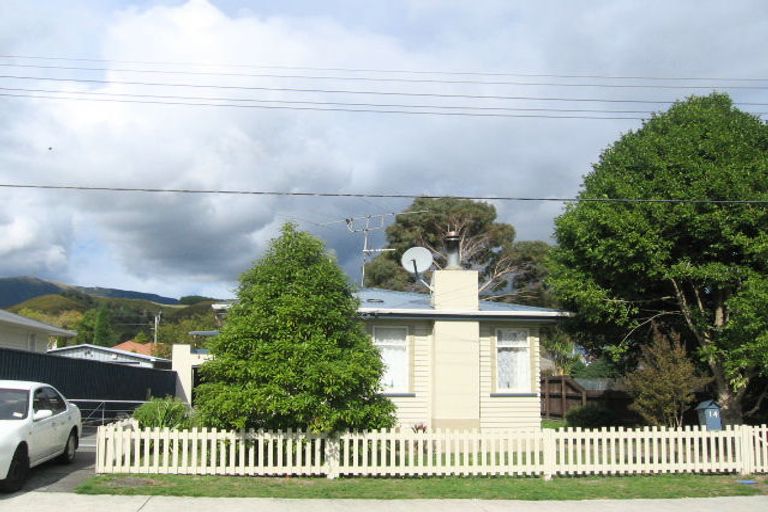 Photo of property in 14 Benge Crescent, Clouston Park, Upper Hutt, 5018