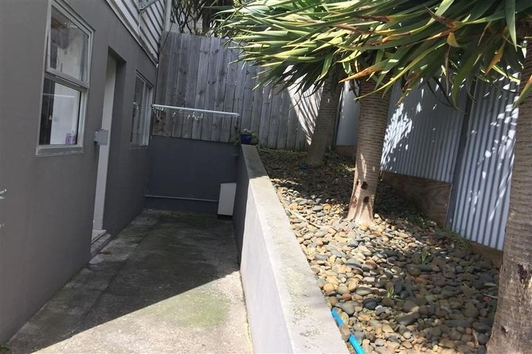 Photo of property in 2/14 Corunna Road, Milford, Auckland, 0620