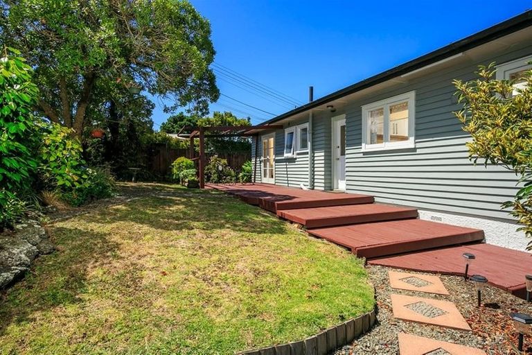 Photo of property in 86 Carlisle Road, Browns Bay, Auckland, 0632