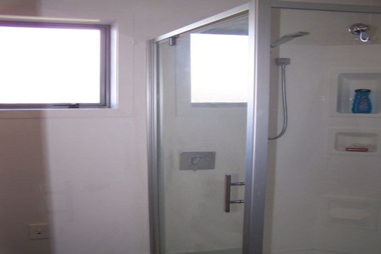 Photo of property in 46a Marine Parade, Mellons Bay, Auckland, 2014