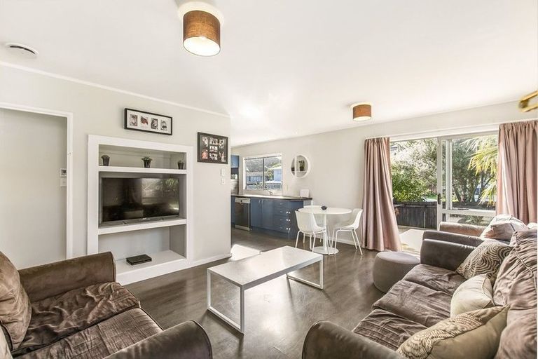 Photo of property in 1/60 Simon Ellice Drive, Bayview, Auckland, 0629