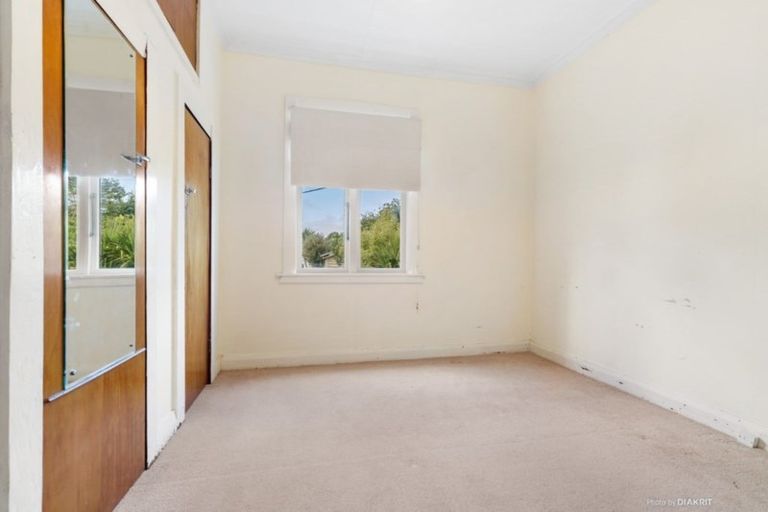 Photo of property in 199 Sutherland Road, Lyall Bay, Wellington, 6022