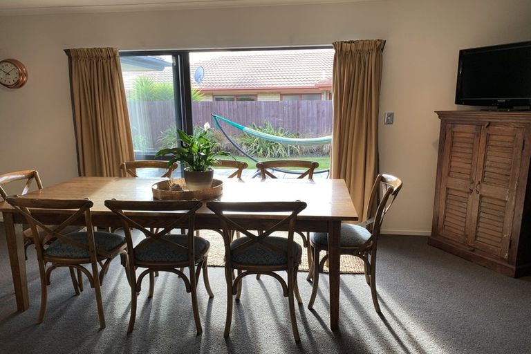 Photo of property in 35 Eastwood Rise, Waimairi Beach, Christchurch, 8083