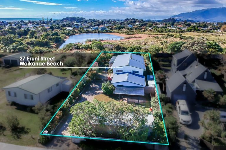 Photo of property in 27 Eruini Street, Waikanae Beach, Waikanae, 5036