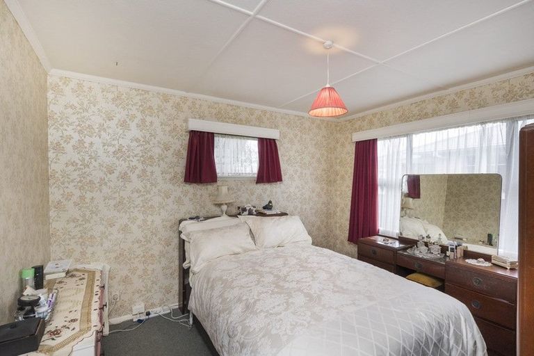 Photo of property in 64 College Street, Awapuni, Palmerston North, 4412