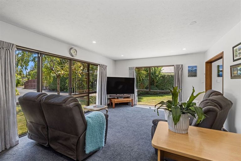 Photo of property in 5a Banff Place, Avonhead, Christchurch, 8042