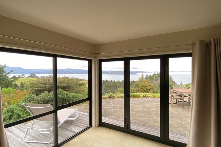 Photo of property in 140 Wattle Bay Road, Manukau Heads, Waiuku, 2684