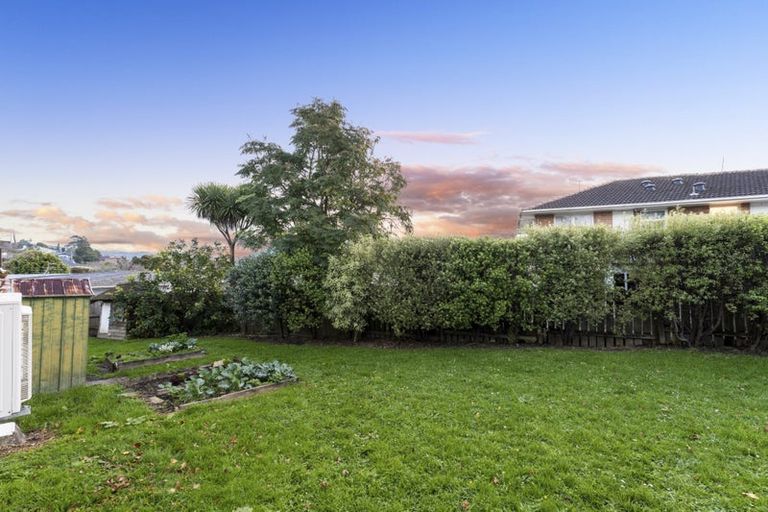 Photo of property in 7/108 West Coast Road, Glen Eden, Auckland, 0602