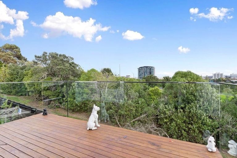 Photo of property in 7 Juvena Place, Clover Park, Auckland, 2019