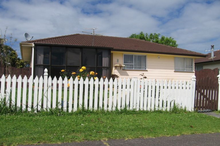Photo of property in 53 Alabaster Drive, Papatoetoe, Auckland, 2025