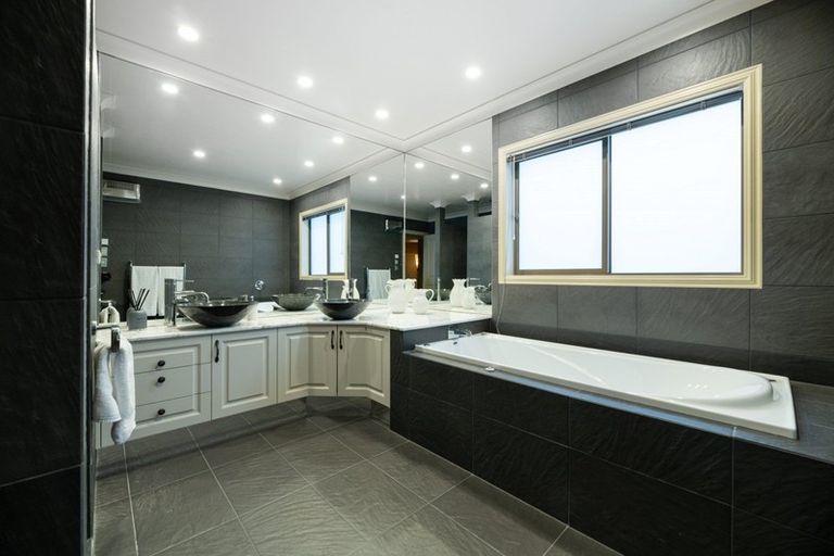 Photo of property in 16 Riddington Rise, Ohauiti, Tauranga, 3112