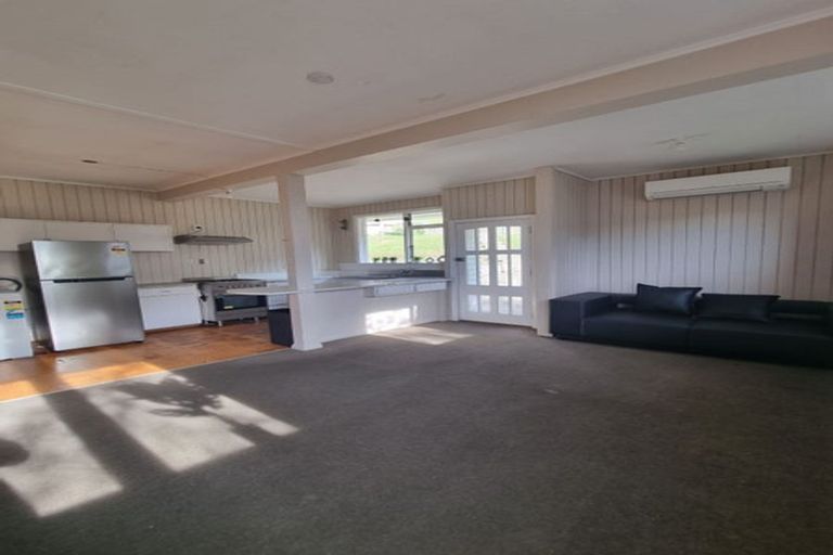 Photo of property in 2 Sugarloaf Road, Brooklyn, Wellington, 6021