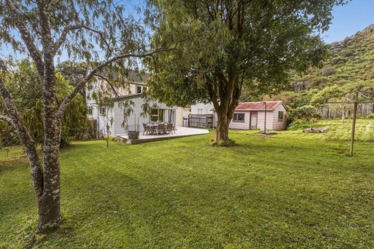 Photo of property in 12 Boyd Grove, Naenae, Lower Hutt, 5011
