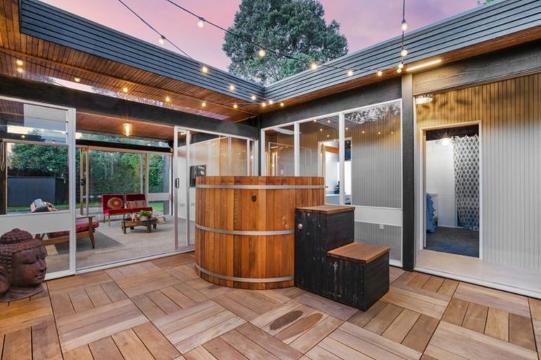 Photo of property in 28 Kahurangi Place, Snells Beach, 0920