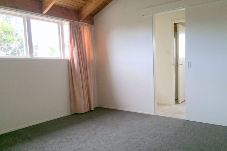 Photo of property in 220a Lake Road, Hauraki, Auckland, 0622