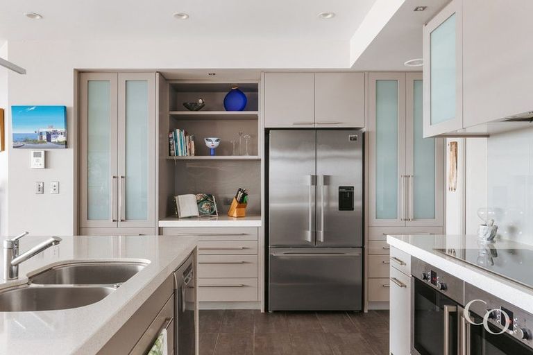 Photo of property in 1/98 Harbour Drive, Otumoetai, Tauranga, 3110