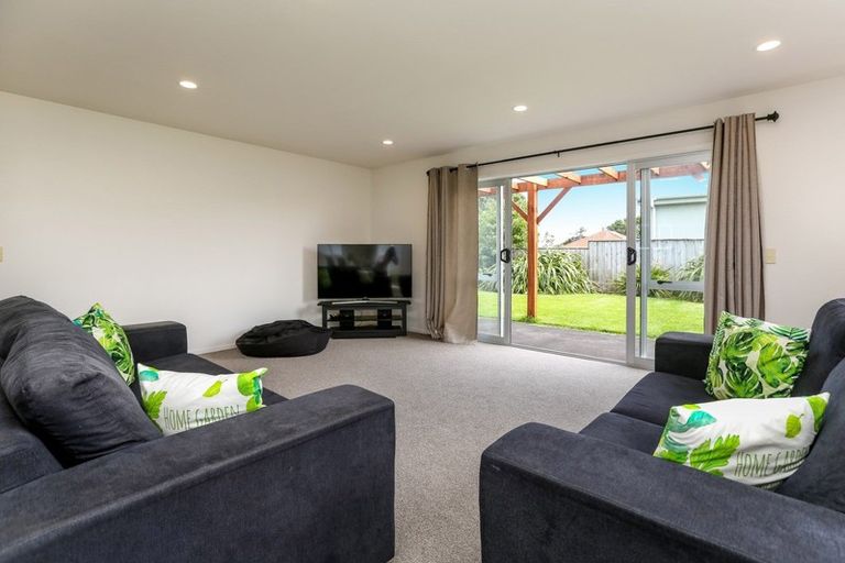 Photo of property in 49 Cumming Street, Okato, 4335