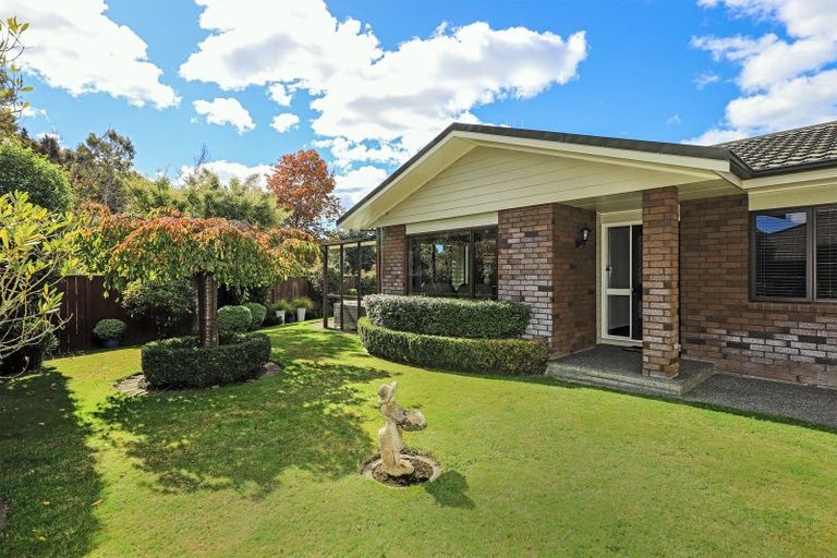 Photo of property in 8 Webb Place, Taradale, Napier, 4112