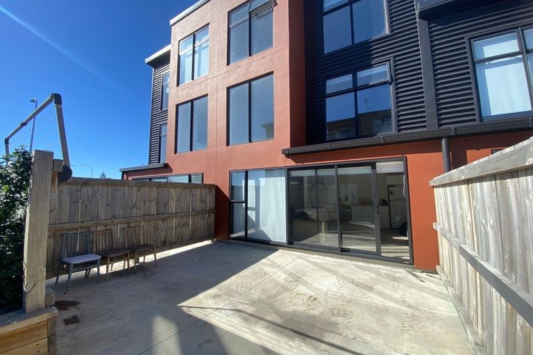 Photo of property in 33/17 Owens Place, Mount Maunganui, 3116