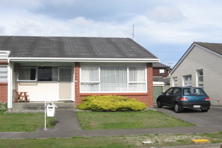 Photo of property in 14 Amberley Grove, Hutt Central, Lower Hutt, 5010