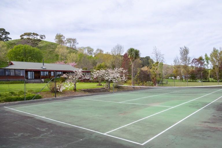 Photo of property in 620 Te Whiti Road, Te Whiti, Masterton, 5884