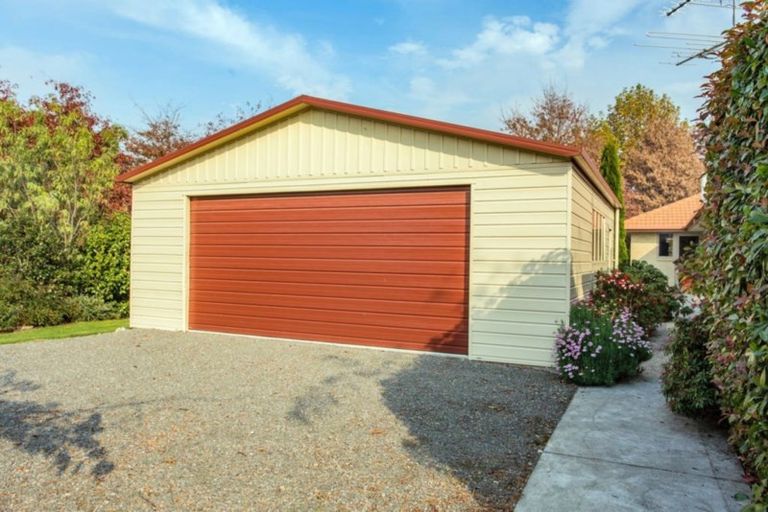 Photo of property in 1 Devonvale Lane, Amberley, 7410