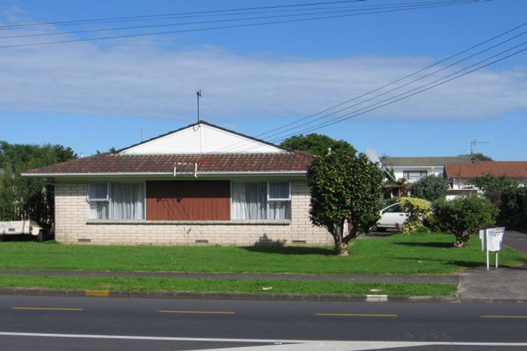 Photo of property in 2/129 Carruth Road, Papatoetoe, Auckland, 2025