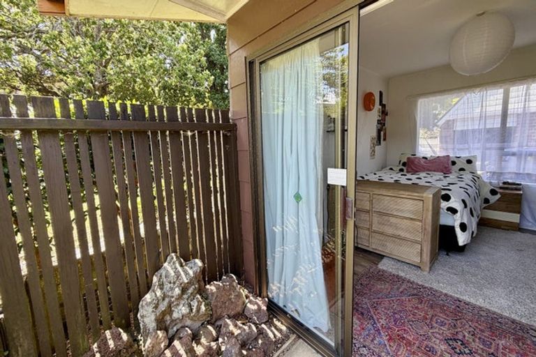 Photo of property in 5 Holyoake Place, Chatswood, Auckland, 0626