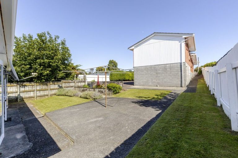 Photo of property in 12 Junction Street, Welbourn, New Plymouth, 4310