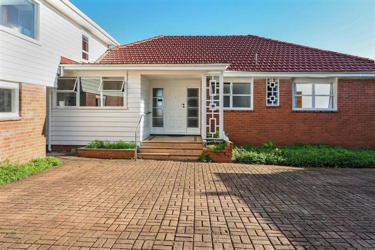 Photo of property in 13 Sudeley Street, Orakei, Auckland, 1071