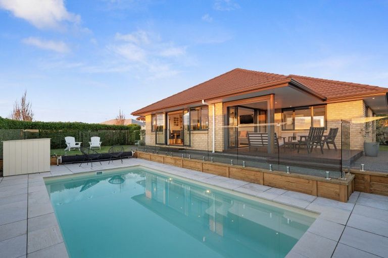 Photo of property in 16 Tokerau Crescent, Pukekohe, 2120