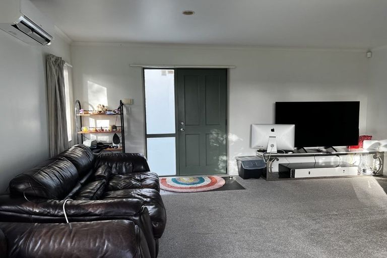 Photo of property in 26 Pooks Road, Ranui, Auckland, 0612