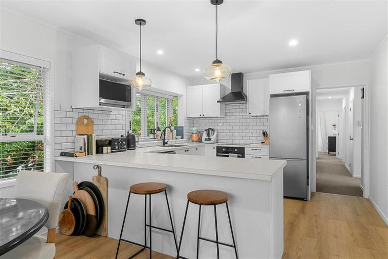 Photo of property in 32 Armitage Road, Wellsford, 0900