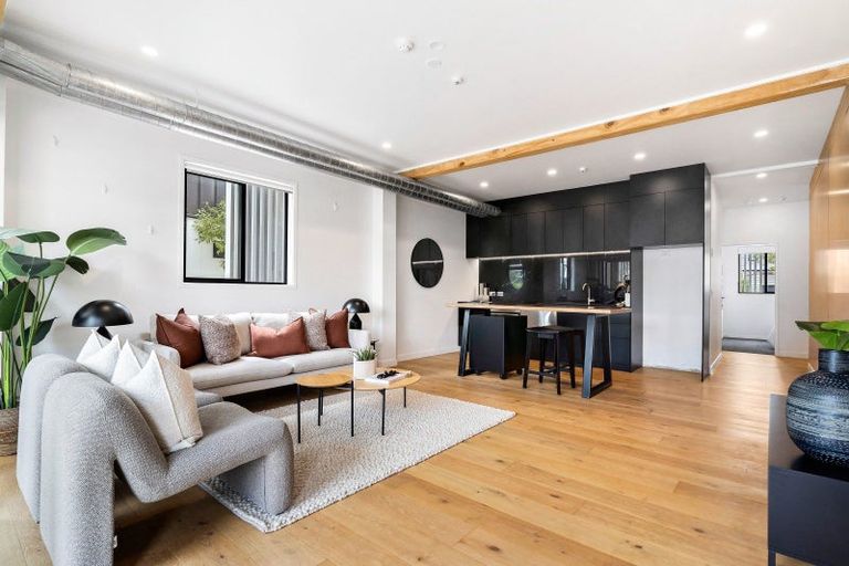 Photo of property in 4/169 Hobsonville Point Road, Hobsonville, Auckland, 0616