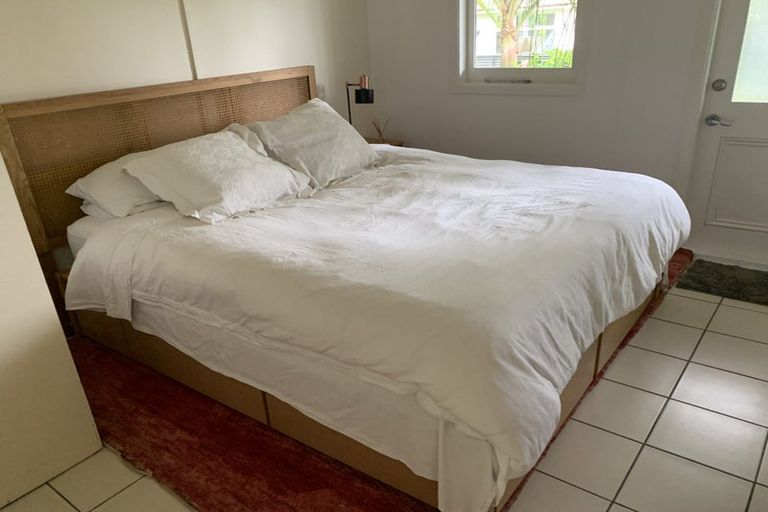 Photo of property in 14 Sackville Street, Fitzroy, New Plymouth, 4312