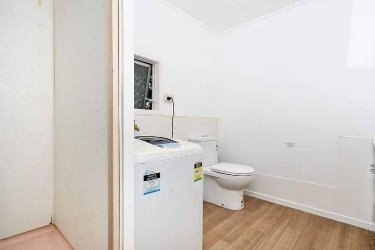 Photo of property in 44 Gallony Avenue, Massey, Auckland, 0614