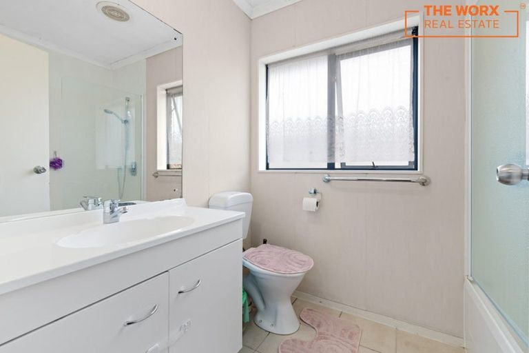 Photo of property in 66 Stellata Court, Randwick Park, Auckland, 2105