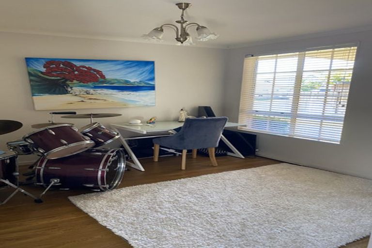 Photo of property in 31 Waiwherowhero Drive, St Andrews, Hamilton, 3200