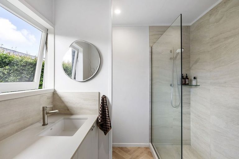 Photo of property in 4/134 Calliope Road, Stanley Point, Auckland, 0624