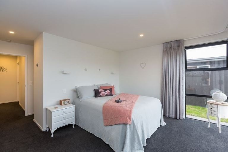 Photo of property in 2 Roy Johns Way, Bell Block, New Plymouth, 4312