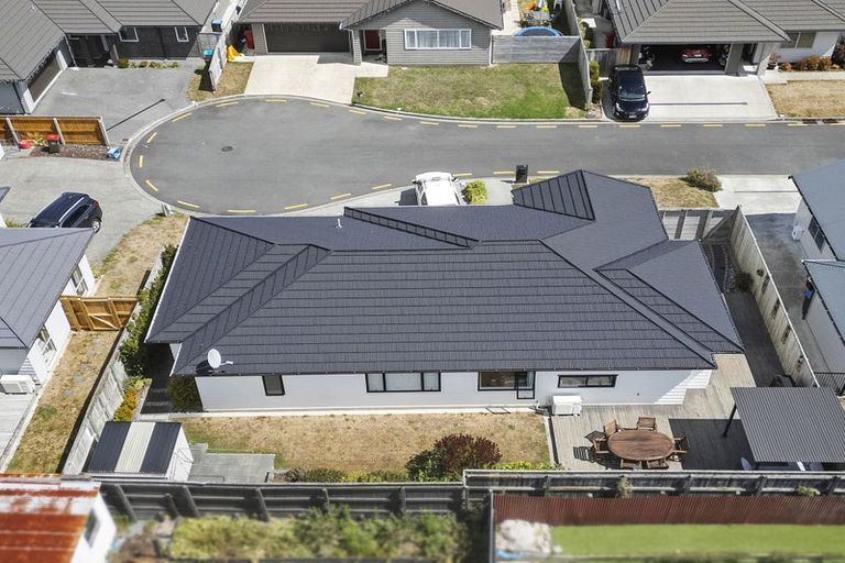 Photo of property in 11 Poulson Grove, Trentham, Upper Hutt, 5018